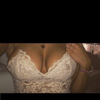 Isia - Sexkontakte in Werra-Suhl-Tal Profil von Isia, 32 Jahre, Sexkontakte in Werra-Suhl-Tal (Thüringen)